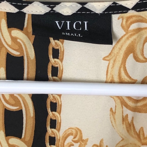 Vici Bell Sleeve Dress - Picture 4 of 5